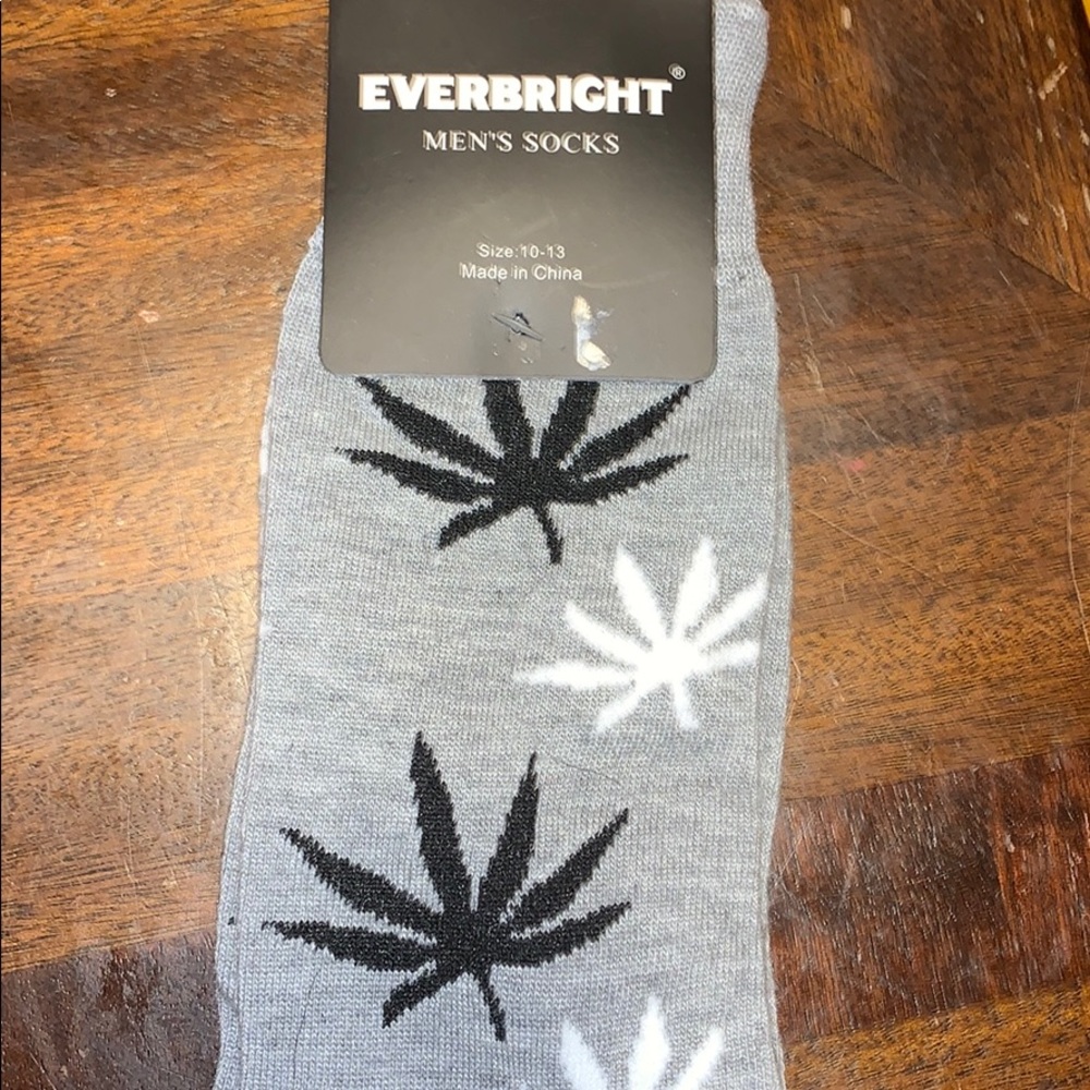 Everbright Men’s socks NWT